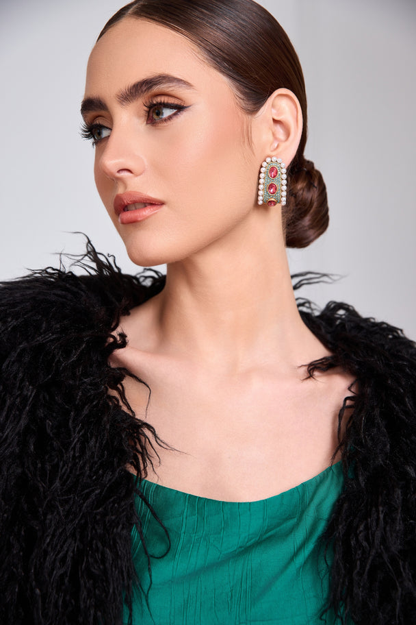 Vintage stud earrings with rhinestone and glass pearl inlay