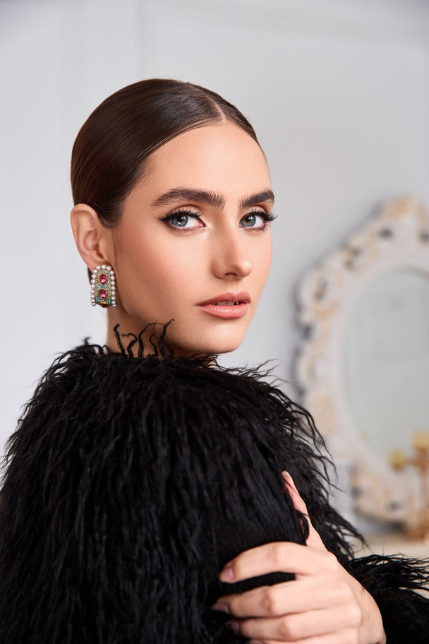 Vintage stud earrings with rhinestone and glass pearl inlay